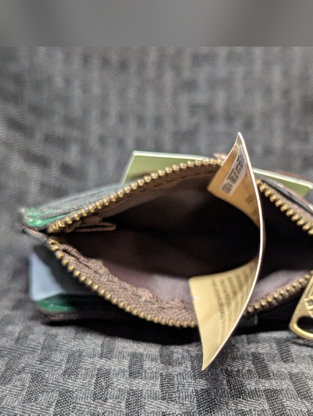 Soft Green Patricia Nash Tooled Cassis ID Wallet. - Picture 5 of 7